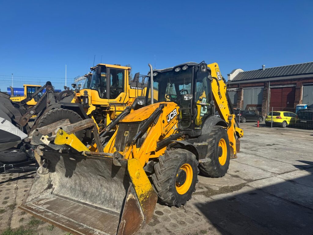 Ładowarki. Wynajem urządzeń rozładunkowych. Sprzątanie ładowni statków.