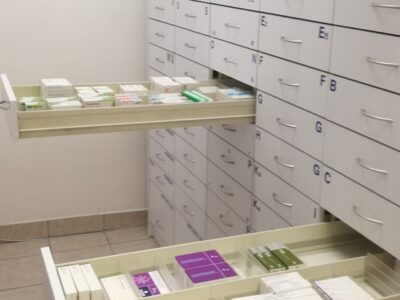 Meble apteczne szuflady głębokiego składowania sprzedam używane